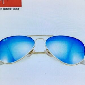Stylish Blue Aviator Sunglasses